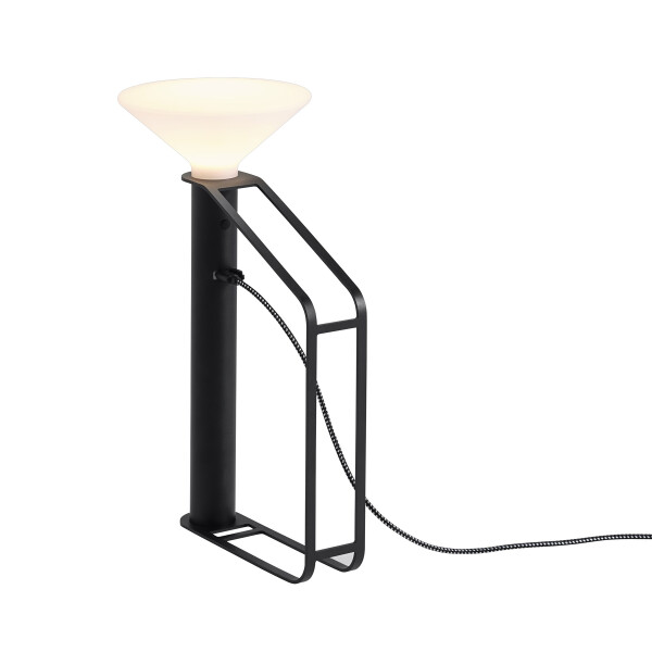 Muuto Piton portable lamp black w cable kuva