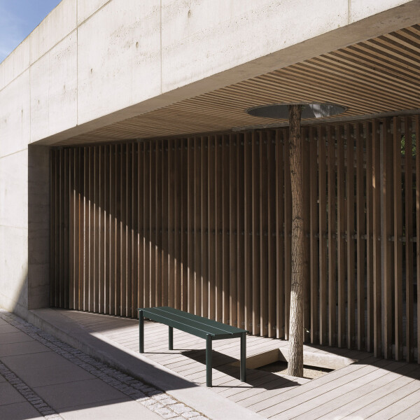 Muuto linear steel bench dark green outside image