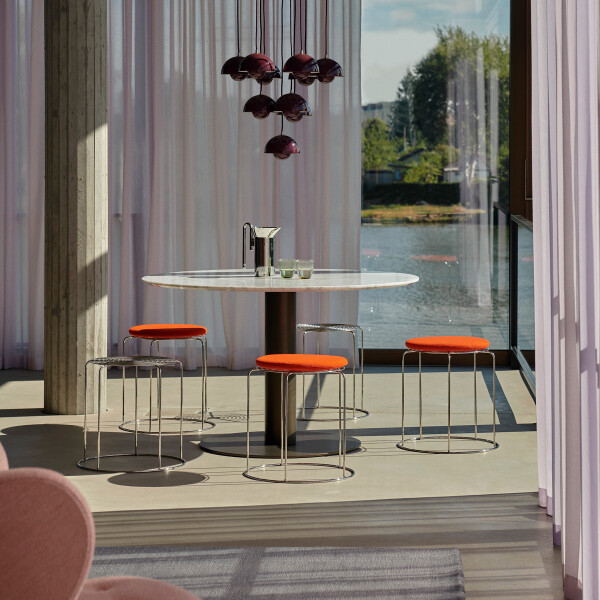 ATD Flowerpot Chandelier VP10 In Between SK19 Wire Stool VP11 kuva