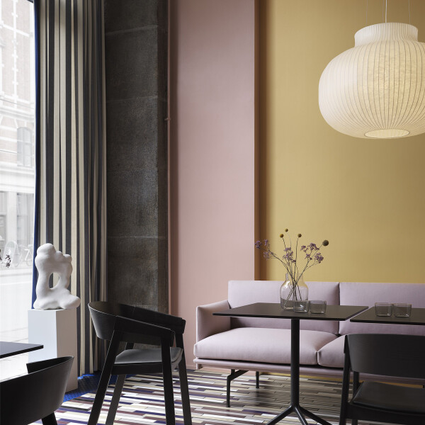 Muuto Cover armchair black Silent vase clear image