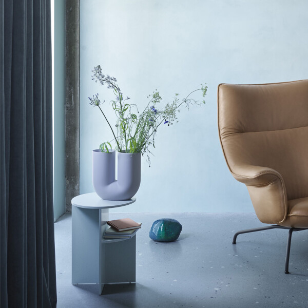 Muuto Interior Kink vase light blue kuva