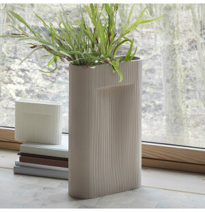 Muuto RIDGE maljakko 48,5 cm, beige kuva