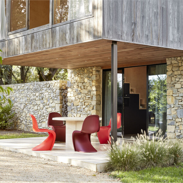 5875733 Panton Chair v fullbleed 1440x kuva