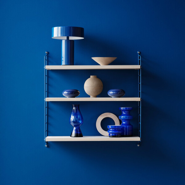 String Anniversary Blue White oiled image