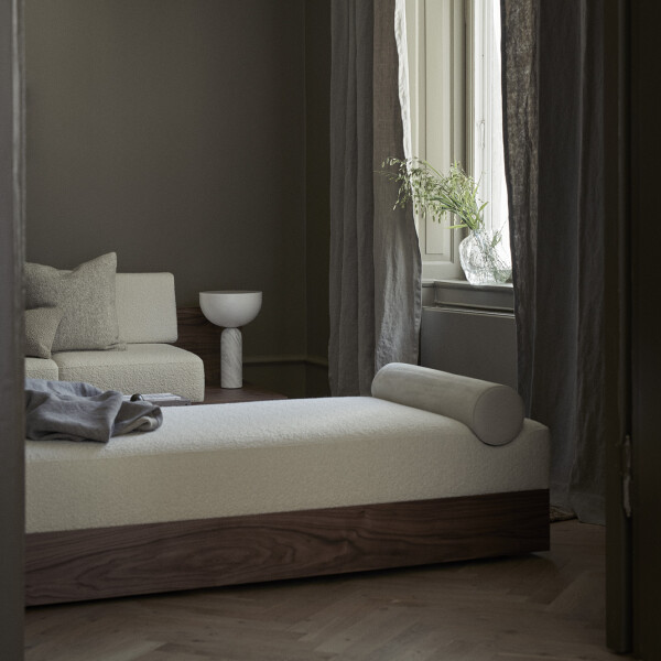 New Works Kizu Table Lamp White Marble Large Lifestyle kuva