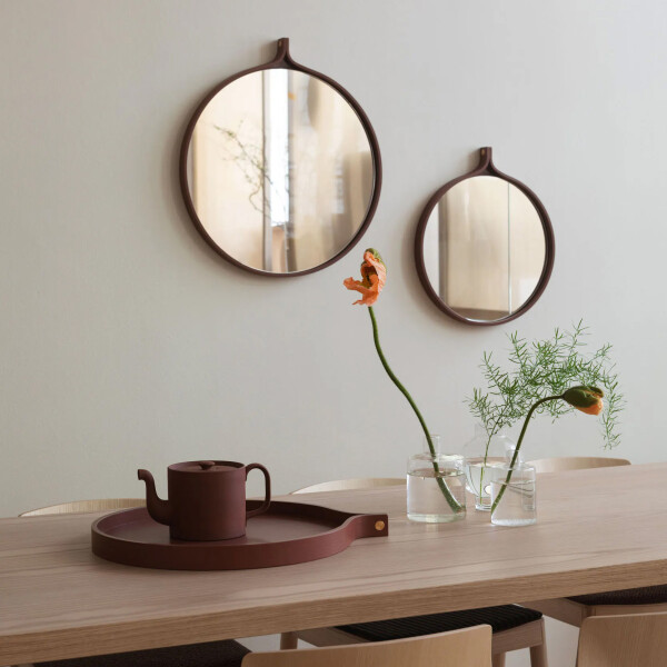 Swedese Comma mirror english red image