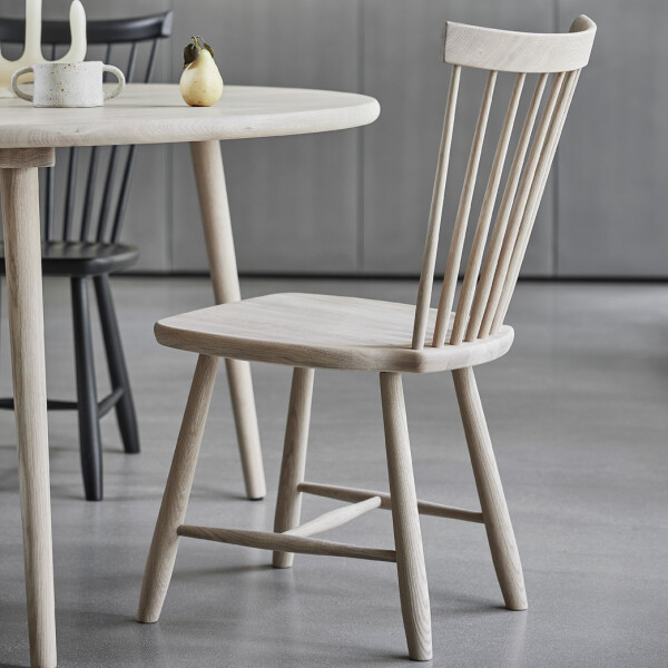 Stolab Lilla Aland stol ljus mattlack kuva