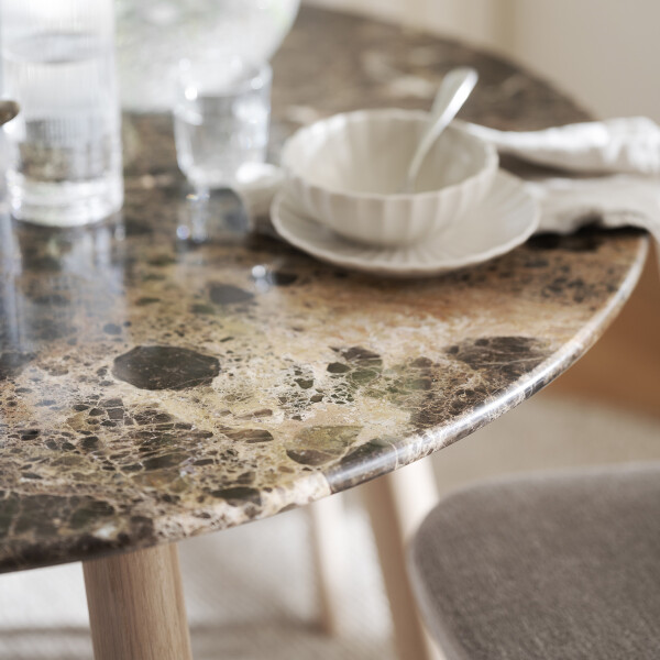 Rowico Taransay dining table brown whitewash detail kuva