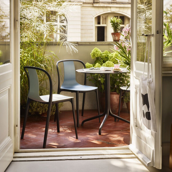 1165756 Belleville Chair Belleville Table outdoor v fullbleed 1440x image