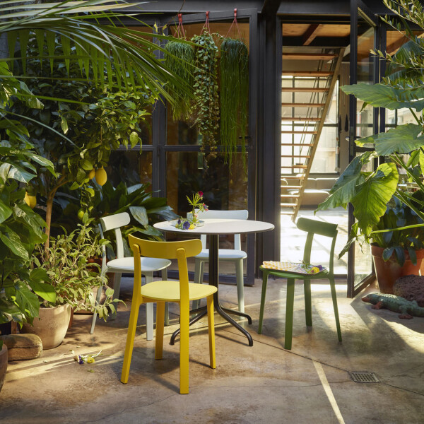 1704824 APC All Plastic Chair Belleville Table O Tidy Classic Tray Paper Napkins darker v fullbleed 1440x image