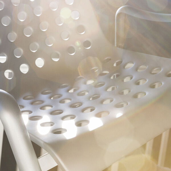 415466 Landi Chair v fullbleed 1440x image