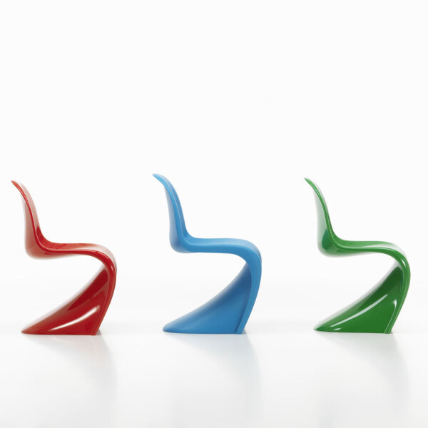 3145566 Panton Chair and Panton Chair Classic Group v fullbleed 1440x image