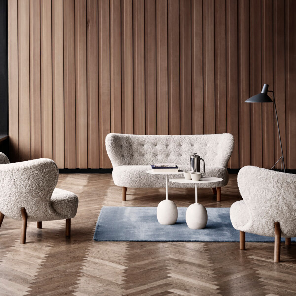 Little Petra VB1 VB2 in Oiled Walnut w Sheepskin Moonlight ITripod HM8 w Black IThe Moor AP5 w Grey Blue Thunder ILato LN8 LN9 in Ivory White w Crema Diva Marble kuva