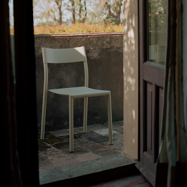 New Works May Chair Light Grey 313 51 kuva