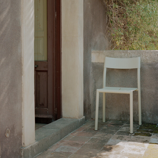 New Works May Chair Light Grey 313 55 kuva