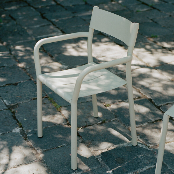 New Works May Armchair Light Grey 33 kuva