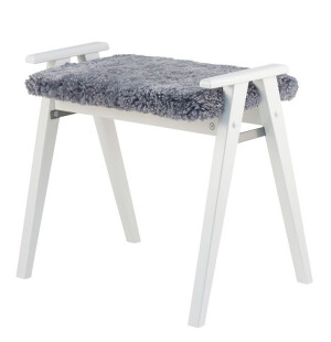 Oscarssons Möbel ALME jakkara, valkoinen/vaaleanharmaa lampaantalja tai -jäljitelmä kuva