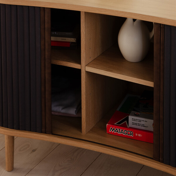 UMAGE lifestyle Audacious sideboard oak shadow 2 kuva