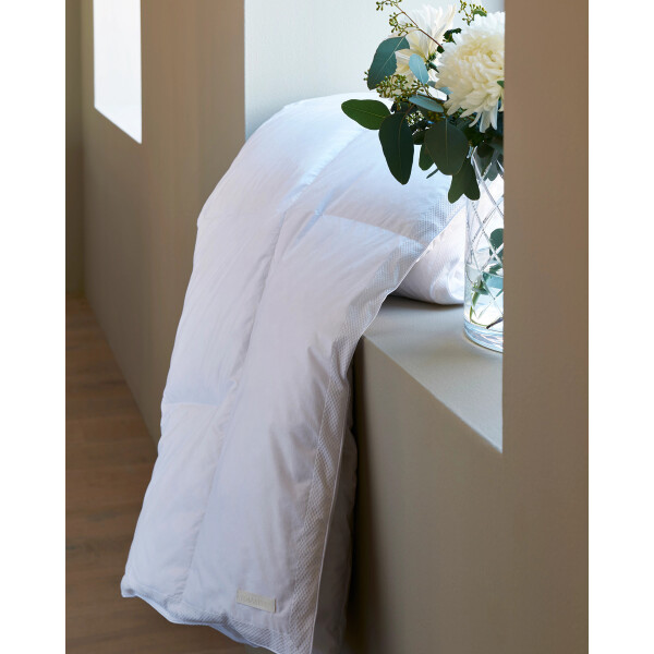 HOME by Tempur Duvet Unpacked window sill w flowers 07 048 image