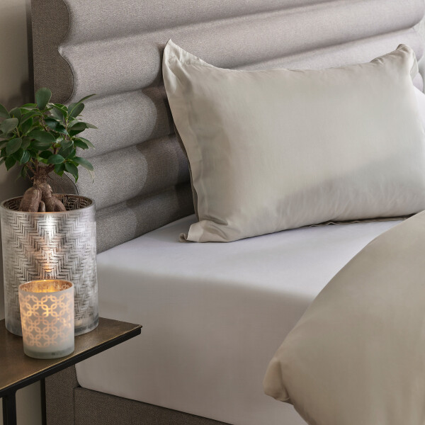 HOME by Tempur Bed Light Pillow w folded Duvet zoom Nature angled right head 04 0118 image