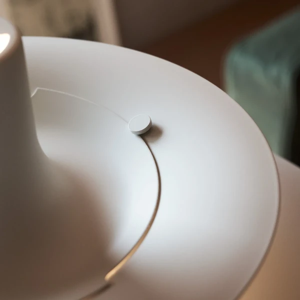 LP PH5 Pale Pewter Close up top Odsherred 18095 image