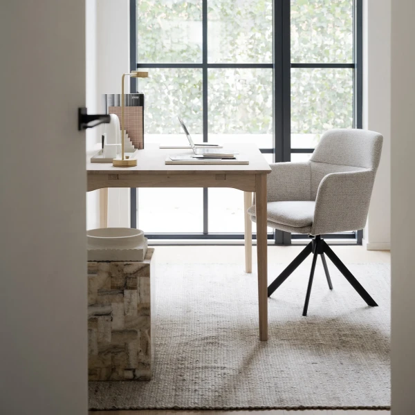 Rowico Markham dining table in whitewash oak gladstone armchair light beige tyg black metal 02 kuva