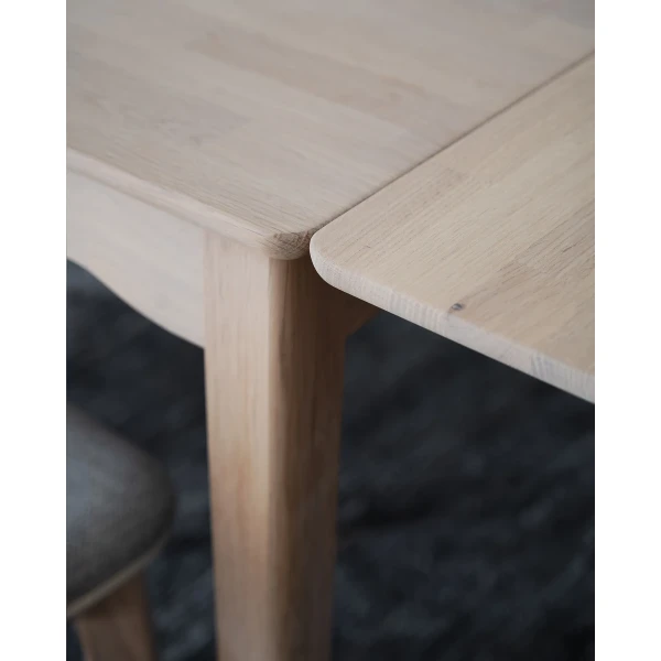 Rowico Markham in whitewash oak kuva