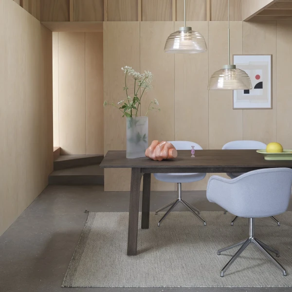 Two layer grey earnest table dark ridge vase 35 white frosted glass kuva