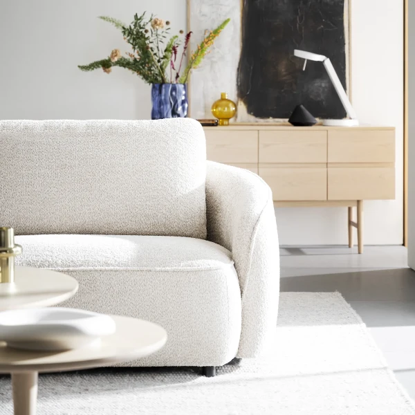 Rowico Norris 3 seater sofa in Anna light beige kuva