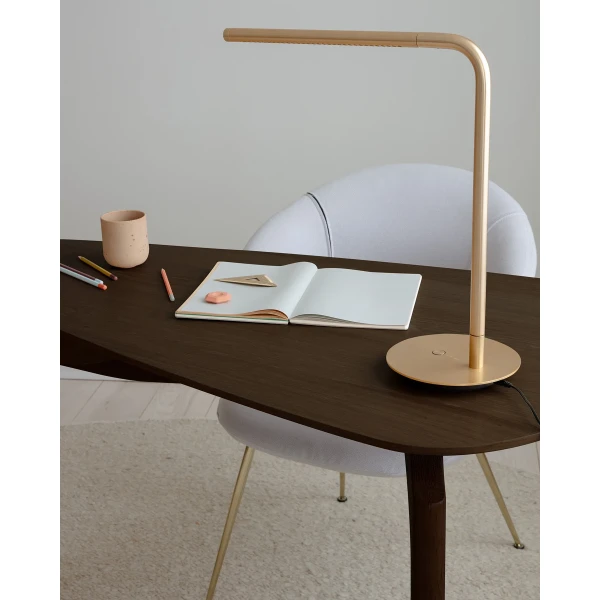 UMAGE lifestyle Duende dark oak Omni table lamp plated brass 1 kuva