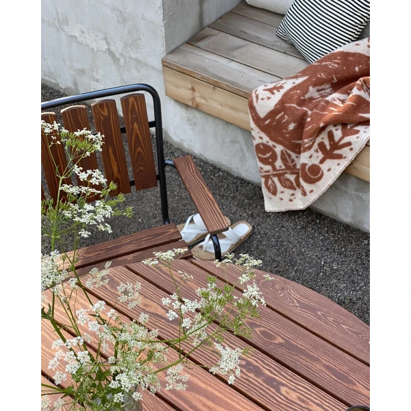 Varax Suvisaari ruskea brun pyorea poyta runt bord 4405 8000 tuoli stol 2 kuva