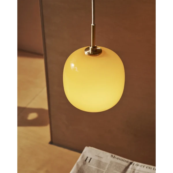SS25 VL45 Radiohus Pendant Asnaes Amber Hall Close Up 2 kuva