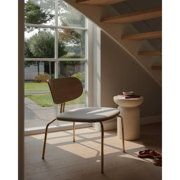 UMAGE lifestyle Curious lounge chair oak brass white sands 2 kuva