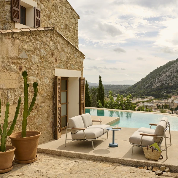 Settle 2 Seater Laze 1 Grey Linear Steel Cafe Table Pale Blue Hi Res kuva