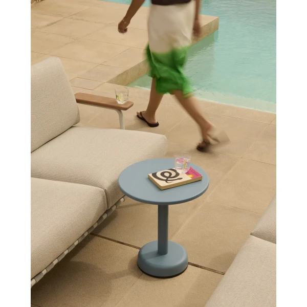 Settle 2 Seater Laze 1 Grey Linear Steel Cafe Table Pale Blue kuva