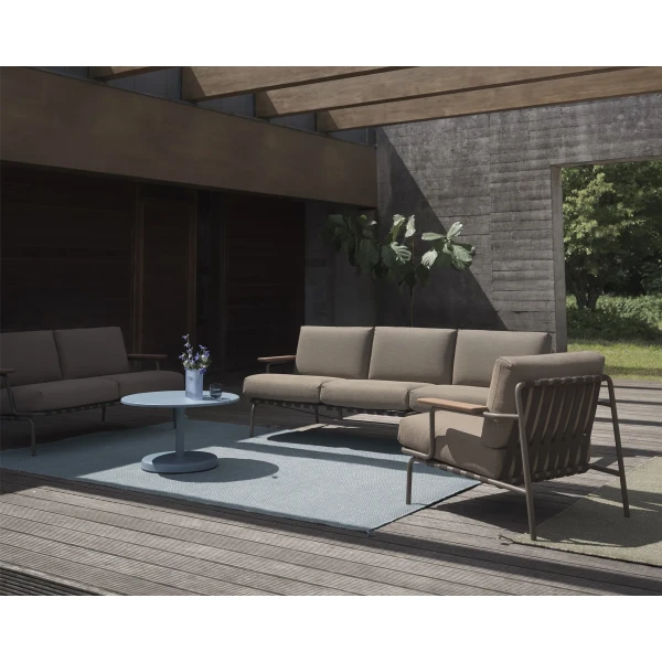 Settle sofa 3 2 lounge chair ribbed weave 5 taupe ply rug recycled polyester light blue ridge vase 16 glass muuto org 150 kuva