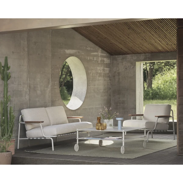 Settle sofa 2 laze 1 grey flow coffee table ply rug recycled poly moss green ridge vase 16 white frosted glass muuto org 150 kuva