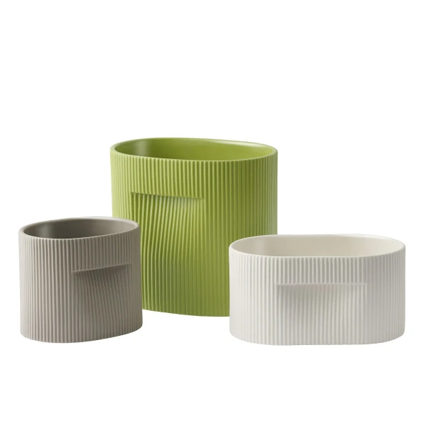 Ridge planter moss green taupe off white 13 15 24 group muuto hi res 150 kuva
