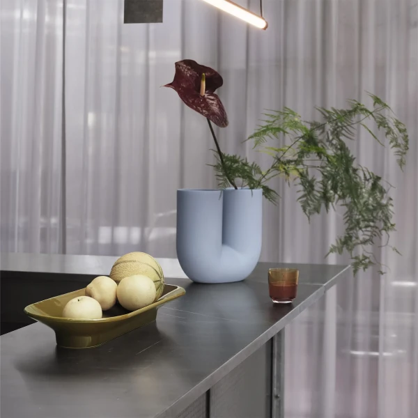 Fine suspension lamp 90 deep red mere bowl brown green kink raise muuto org 150 kuva