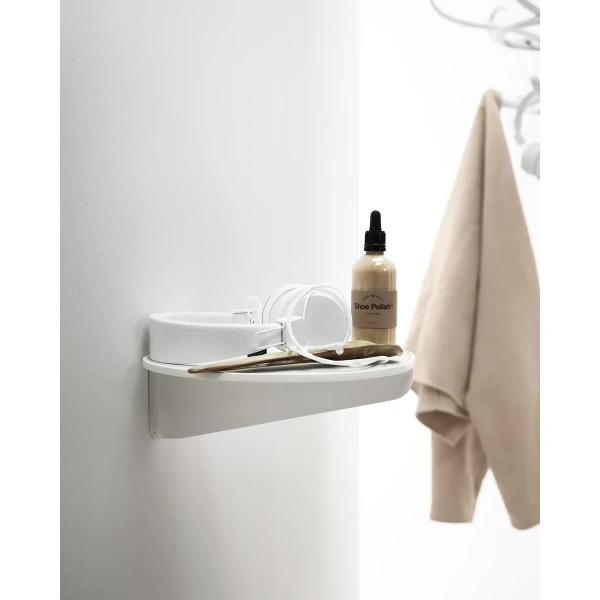 inspiration museum hallway white white portrait kuva