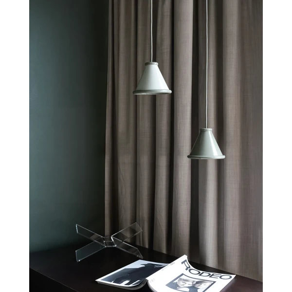 Belle 1498762 1498781 M image