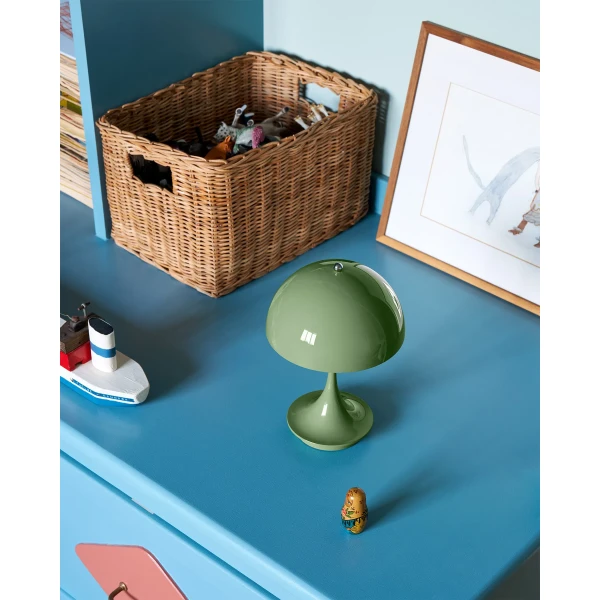 SS25 Drop2 Interior Lolland Panthella 160 Portable ES0196 OFF kuva