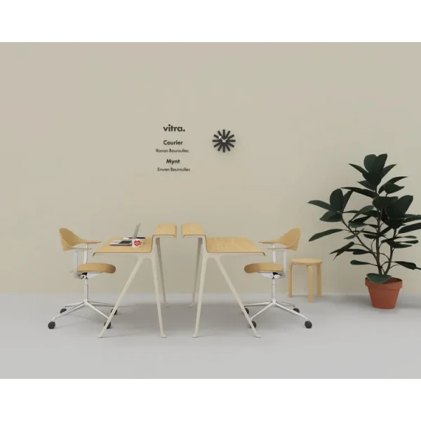 9362922 Mynt Courier shared setting light v fullbleed 1440x image