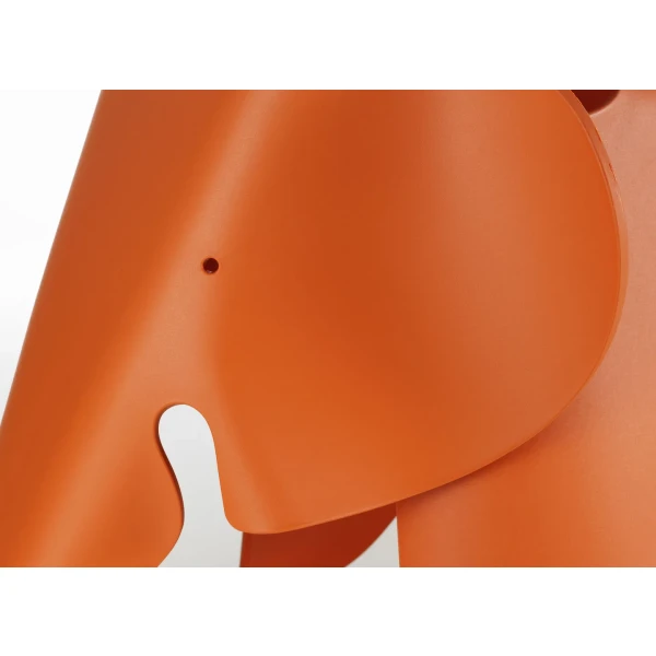 9465192 Eames Elephant v fullbleed 1440x kuva