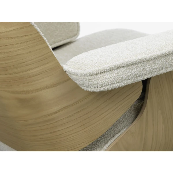 9437467 Eames Lounge Chair Detail Chestnut natural v fullbleed 1440x image