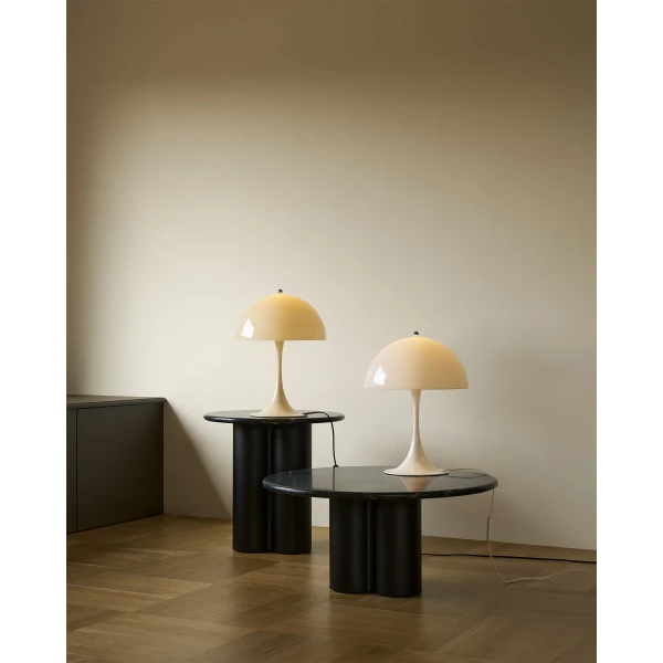 Panthella 320 Table Odense Family Living Room ON kuva