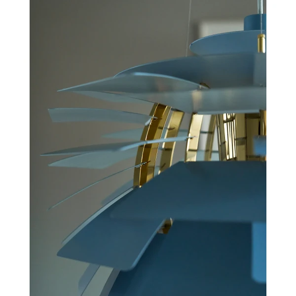 PH Artichoke Pendant Fredericia Dusty Blue Brass Close Up OFF 0185 kuva