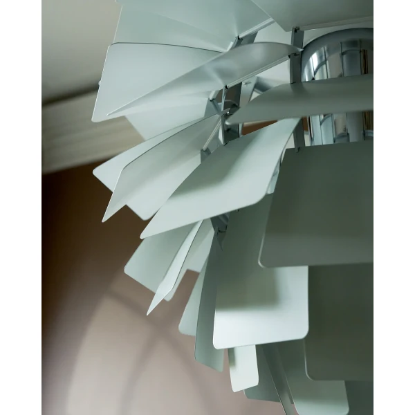 PH Artichoke Pendant Fredericia Dusty Green Chrome Close Up OFF 0559 kuva