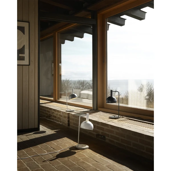 FJ Elements Fredericia White Grey Black Table ON 1168 kuva