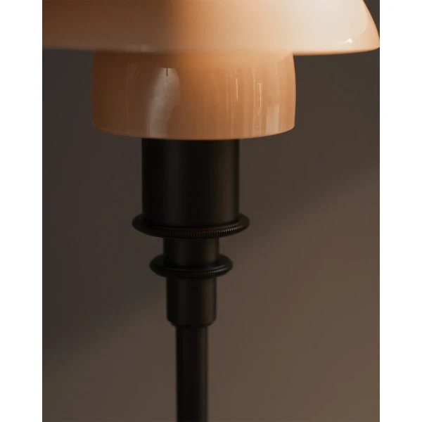 AW25 PH 3 2 Table Tarracota Limited Edition Fredericia Table Close Up ON 075 kuva